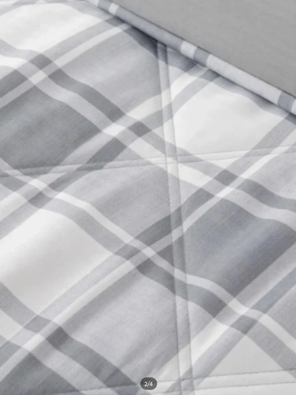 Berkshire  Herringbone Microfiber Dawn Comforter size Queen